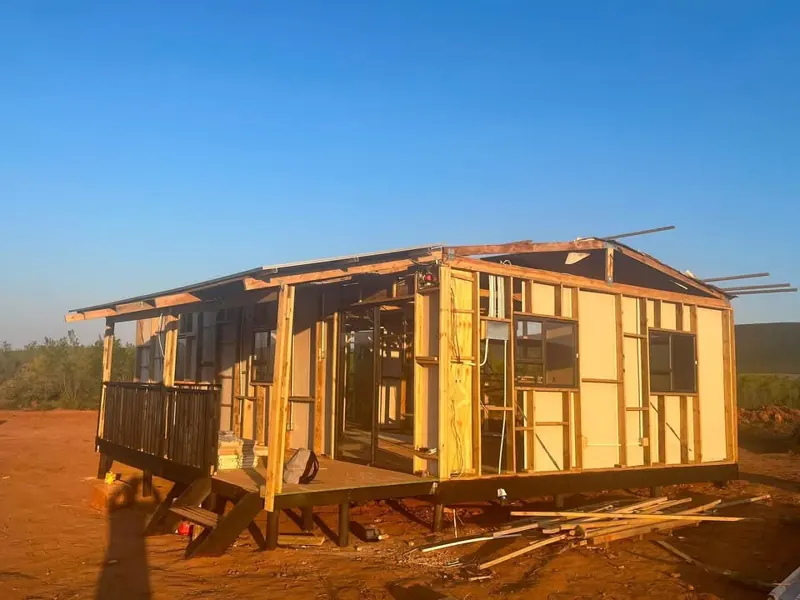 Nutec build: frame and porch